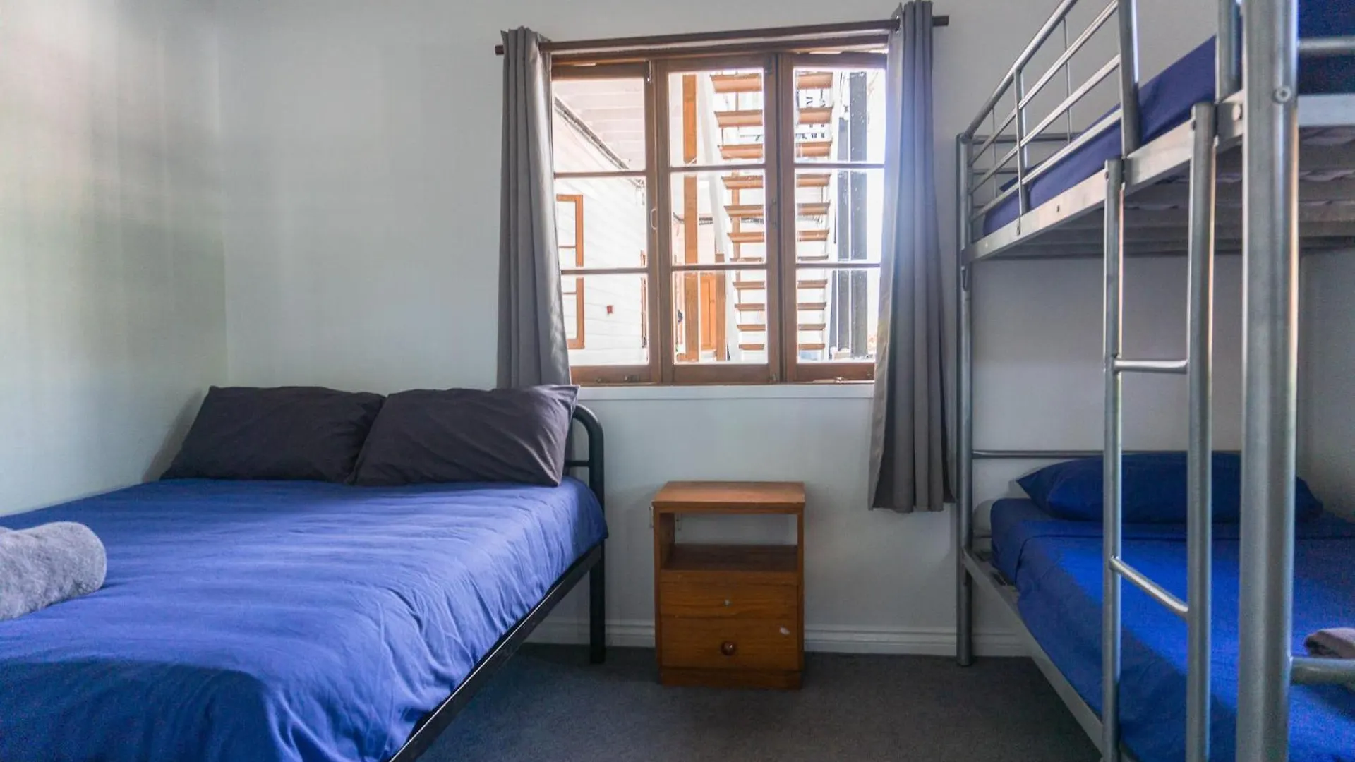 Hostel Somewhere To Stay Backpackers Brisbane Ausztrália