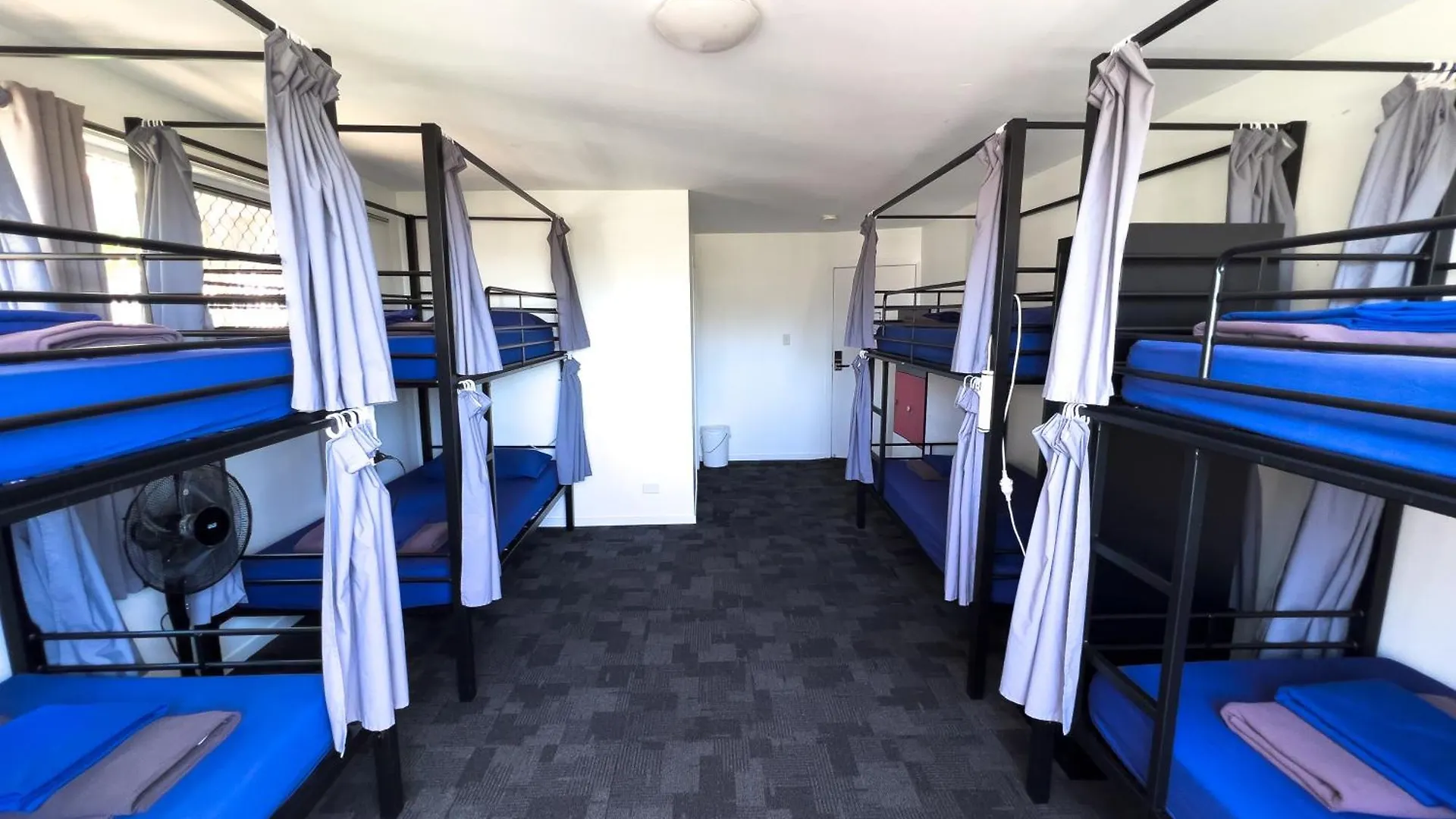 Somewhere To Stay Backpackers Brisbane Ausztrália